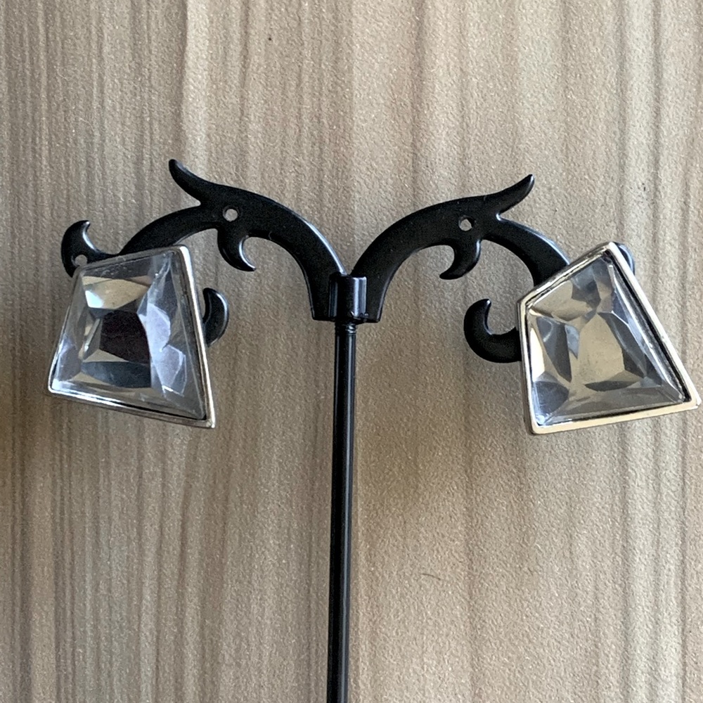 Abstract - Museum Gala Clear Post Earrings